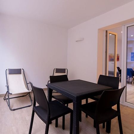 פלרמו Sarale Apartments מראה חיצוני תמונה