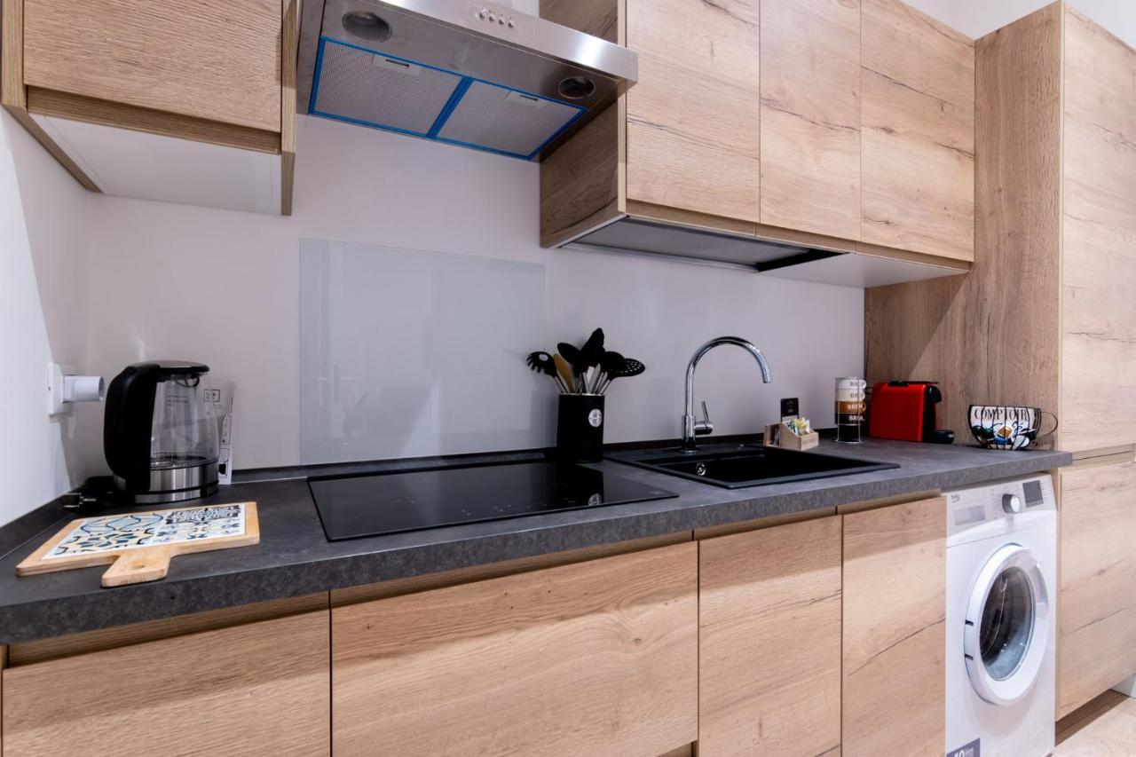 פלרמו Sarale Apartments מראה חיצוני תמונה