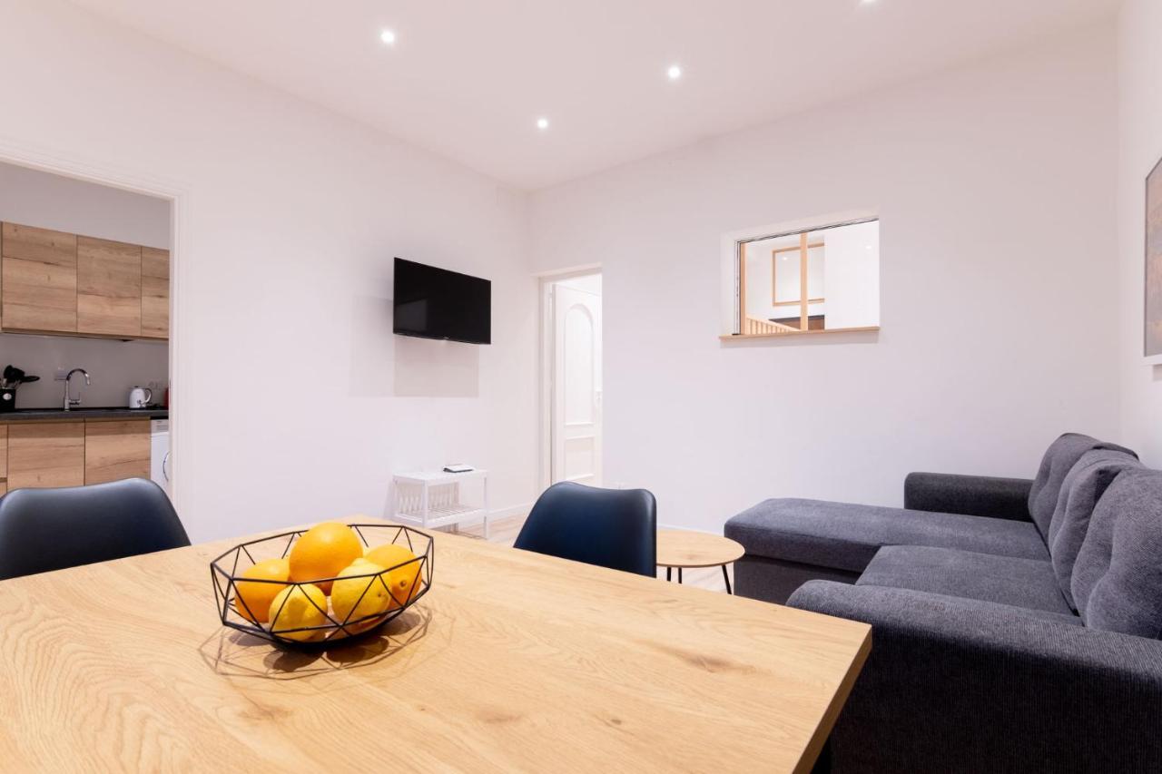 פלרמו Sarale Apartments מראה חיצוני תמונה